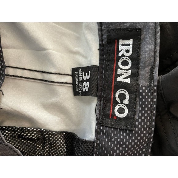 Iron Co  Belted Stretch Performance Hybrid Cargo Shorts  Gray  Camo  Size 38 - Picture 4 of 7